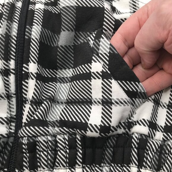 Derek Heart Women's Medium Vest Black And White Plaid Faux Fur Collar New - Picture 13 of 13